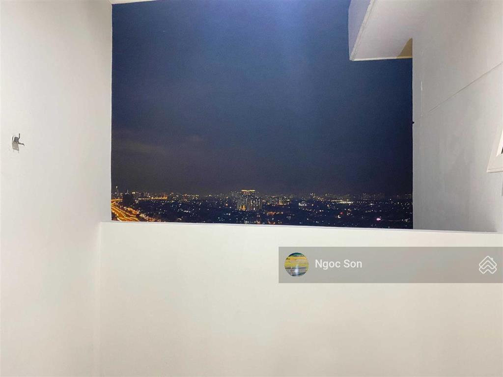 Cho thuê diamond riverside nhà cơ bản kèm 2 máy lạnh 8,5tr ở ngay.  0941 733 ***