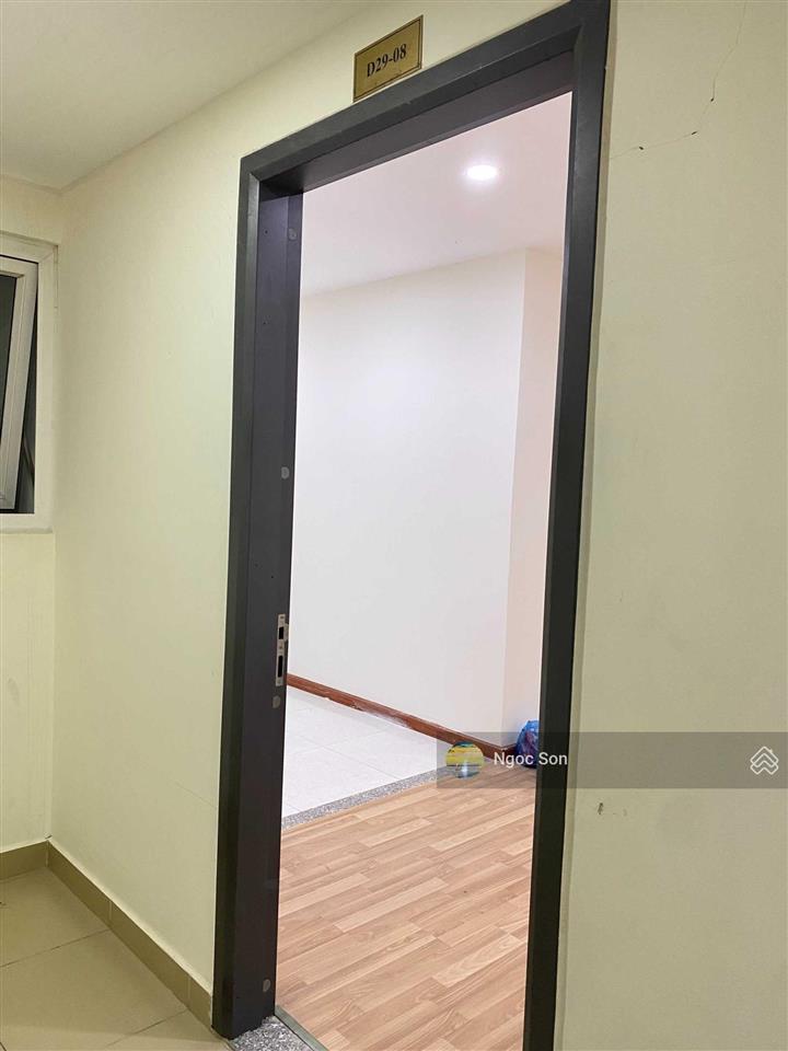 Cho thuê diamond riverside nhà cơ bản kèm 2 máy lạnh 8,5tr ở ngay.  0941 733 ***