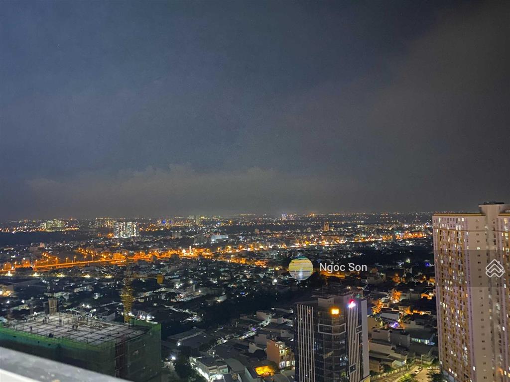 Cho thuê diamond riverside nhà cơ bản kèm 2 máy lạnh 8,5tr ở ngay.  0941 733 ***