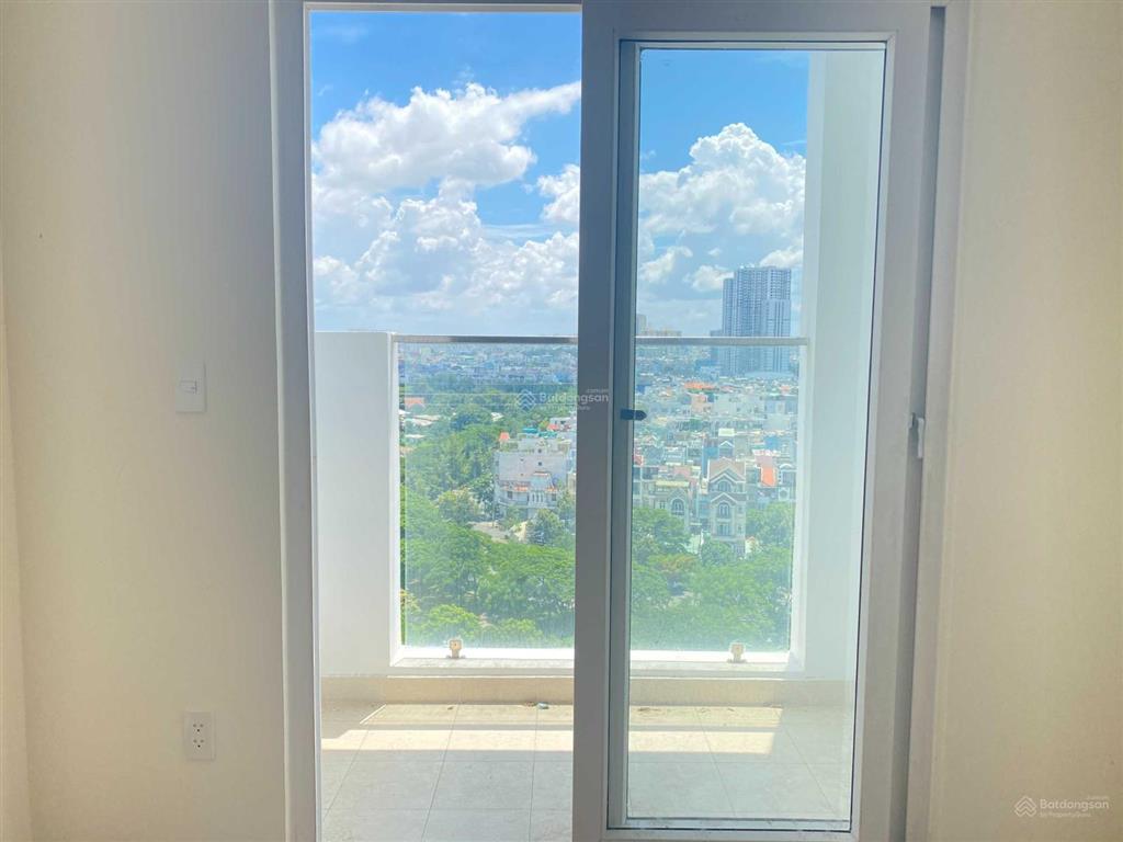 Cần cho thuê nhà diamond riverside nhà trống 73m2 2pn 2wc giá 8 triệu,  0941 733 ***