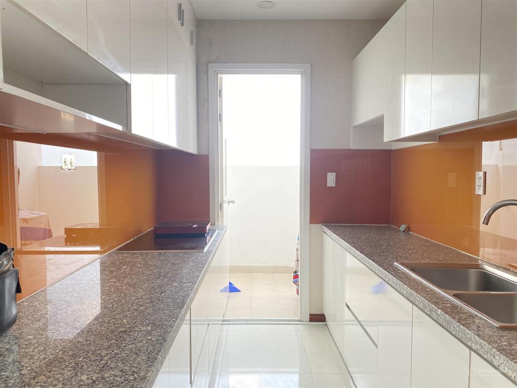 Cho thuê căn gốc 74m2 2pn 2wc diamond riverside bình phú. nhà full nội thất mới đẹp như hình đăng