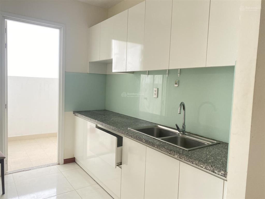 Cần bán diamond riverside lầu 10, hướng đông view toàn cảnh q1, giá 3,2 tỷ có thương lượng thêm.