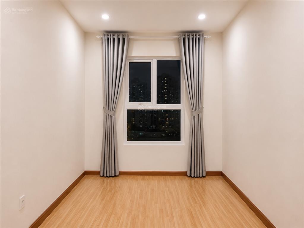 Bán căn lầu 10 diamond riverside, 3,1 tỷ, 73m2 2pn 2wc, hướng nam, nhà mới, tặng kèm nội thất mới