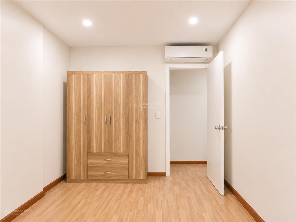 Bán căn lầu 10 diamond riverside, 3,1 tỷ, 73m2 2pn 2wc, hướng nam, nhà mới, tặng kèm nội thất mới