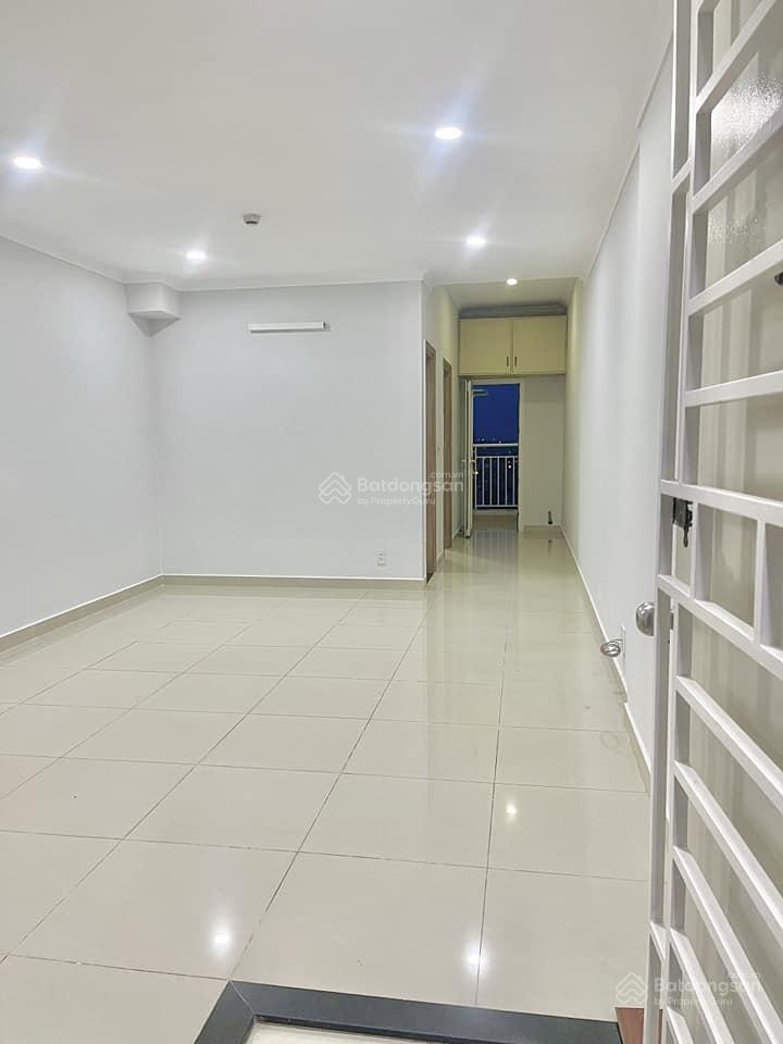 Cho thuê căn hộ 49m2 1pn1wc giá 5.5tr green town bình tân block a nhà trống