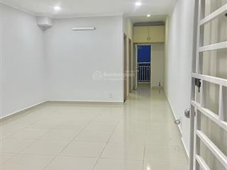 Cho thuê căn hộ 49m2 1pn1wc giá 5.5tr green town bình tân block a nhà trống