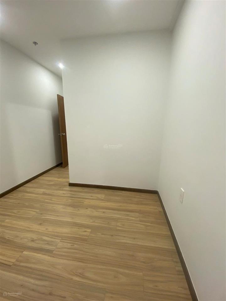 Bcons miền đông 2pn, 2wc view đẹp, giá 2tỷ350 bao sang tên  0903 066 ***