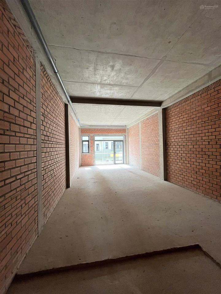 Bán nhà mặt phố bcons uni valley đường thống nhất, sát làng đại học quốc gia tp hcm, khu bcons city