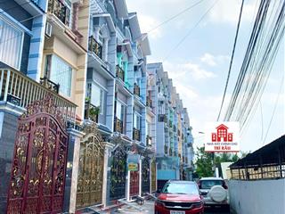 Nhà phố 3 lầu 4x15m, xe hơi vô nhà, lộ giới 20m trước nhà kdc a.d.vương p16 q8 cách v.v.kiệt 800m