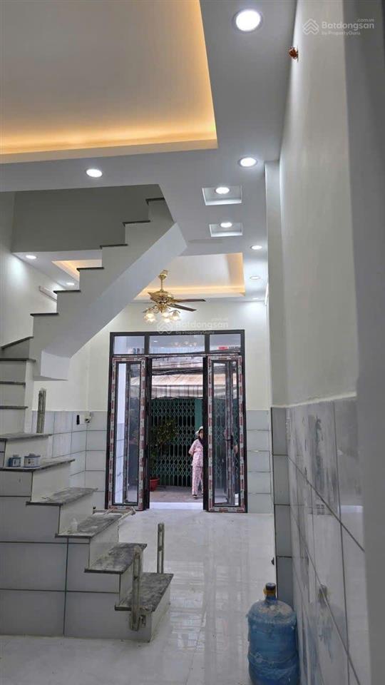 Nhà 2 lầu, mới xây, hẽm 3m cách mt phú định 50m p16 q8 gần hoàng ngân