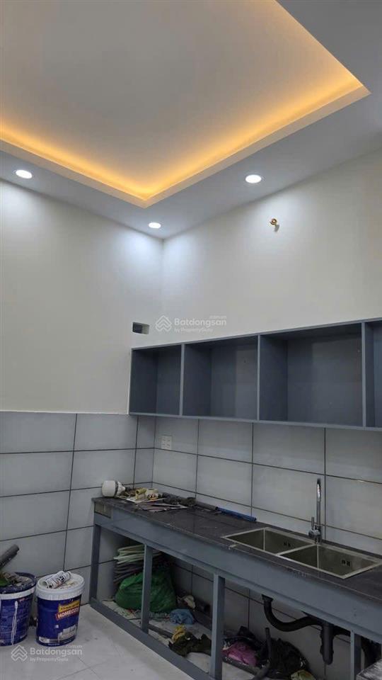 Nhà 2 lầu, mới xây, hẽm 3m cách mt phú định 50m p16 q8 gần hoàng ngân