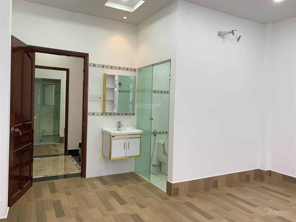 Nhà 1 lửng 3 lầu kdc an dương vương gần võ văn kiệt, bảo vệ 24/24 shr hoàn công đầy đủ