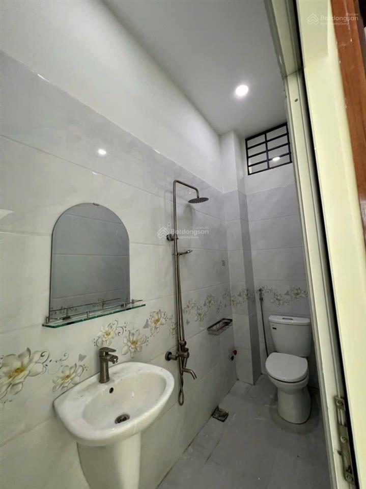 Nhà phố 4 tầng, hxh 6m cách 1 căn là mt phú định, phường 16, quận 8 nối dài ng văn luông, quận 6
