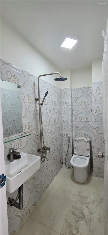Nhà 3 lầu mt lý đạo thành p16 q8, cạnh cầu lò gốm võ văn kiệt q6, shr, hoàn công