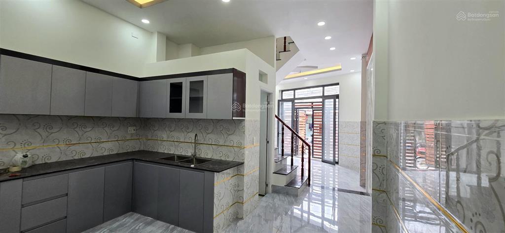 Nhà 3 lầu mt lý đạo thành p16 q8, cạnh cầu lò gốm võ văn kiệt q6, shr, hoàn công
