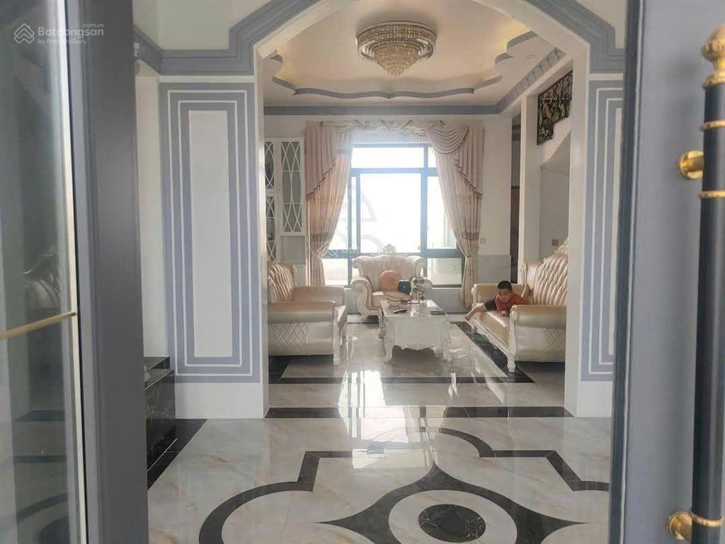 Biệt thự tại gò công, tiền giang, mt đường nhựa, 5pn, 6wc, sổ hồng. dt đất 4.740m2, 26,5 tỷ tl