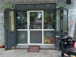 Nhà mặt tiền tiện kinh doanh tại phường 3 tp gò công. dt 5x26m sổ hồng hoàn công, 4 tỷ thương lượng