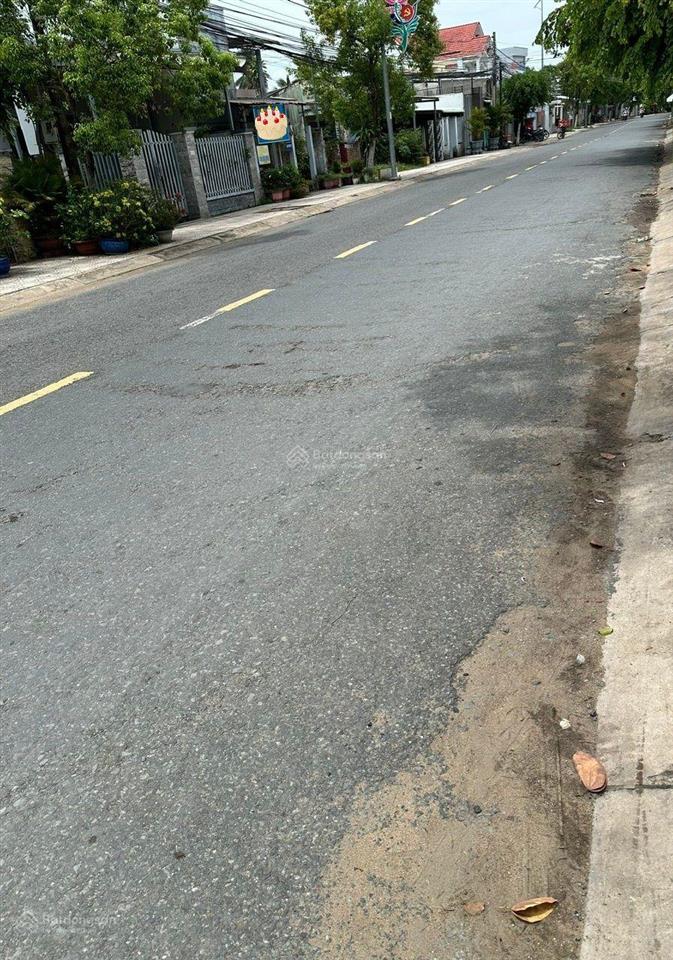 Nhà mặt tiền kinh doanh tại phường 3 tp gò công. dt 5x26m sổ hồng hoàn công, 3,7 tỷ còn giảm