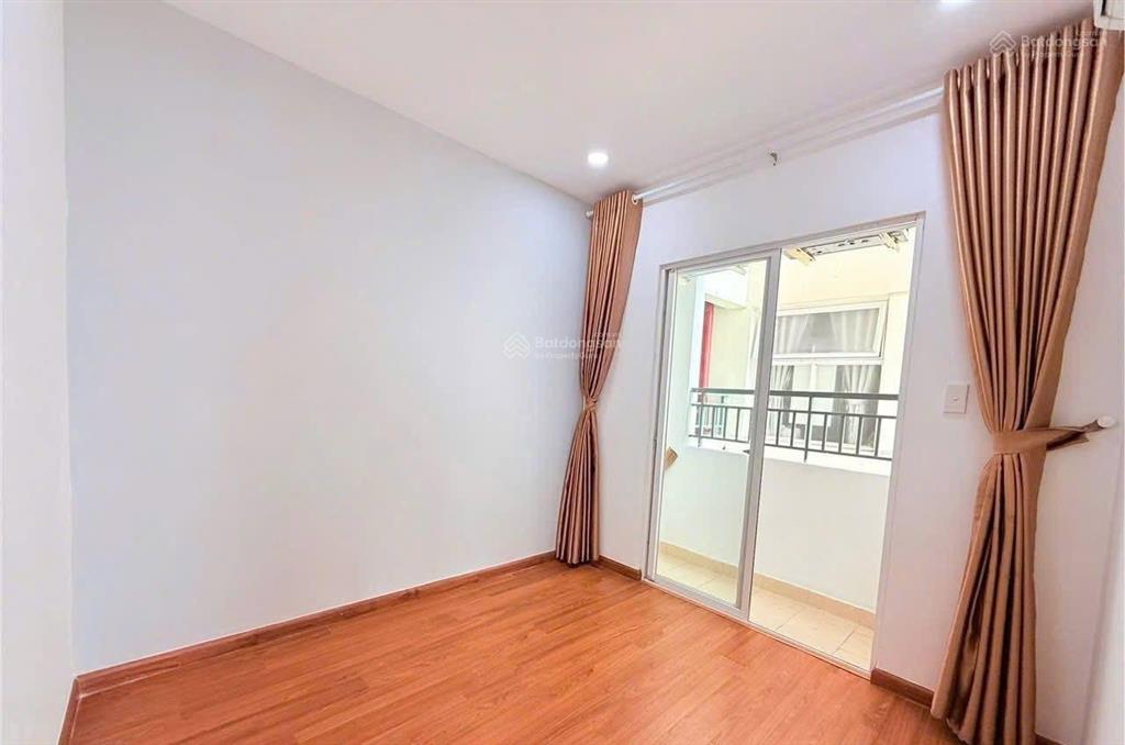 2pn có sẵn 2 máy lạnh, rèm cho thuê giá 7tr/th tại chung cư dream home quận 8