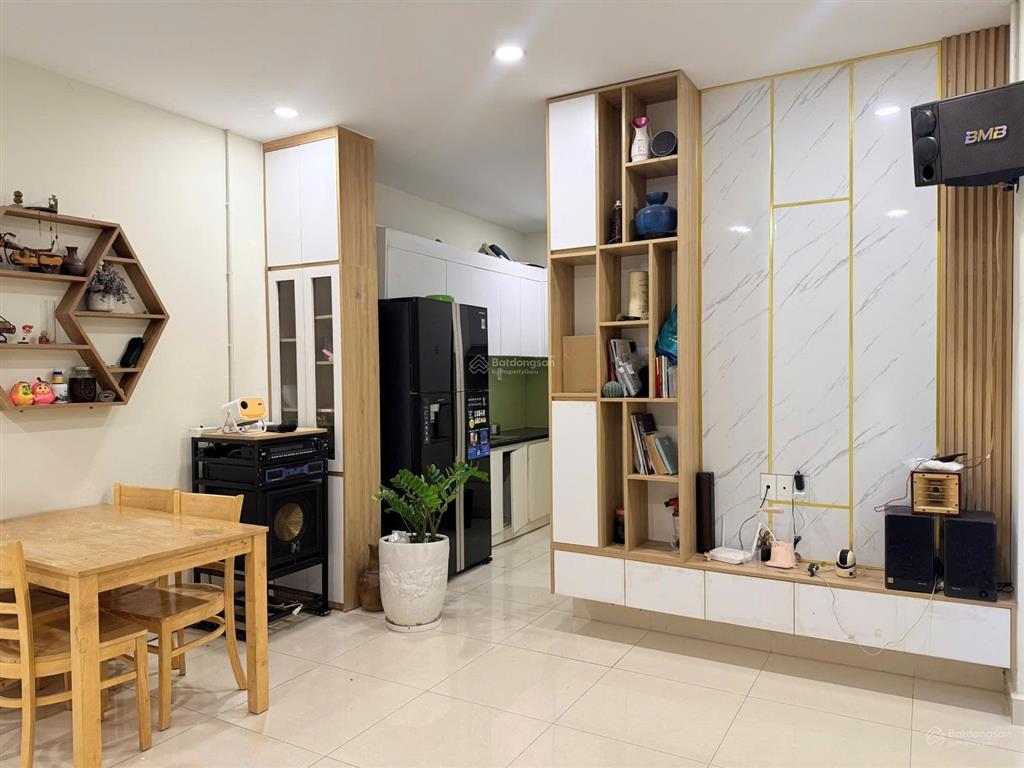 Cho thuê căn hộ chung cư 62m2 tại dream home palace, giá tốt, view đẹp