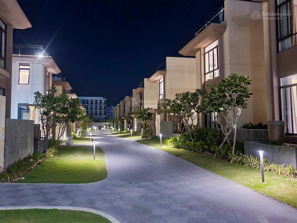 Bán biệt thự biển bãi dài cam ranh mystery villas mt nguyễn tất thành giá 8tỷ/240m2 full nội thất