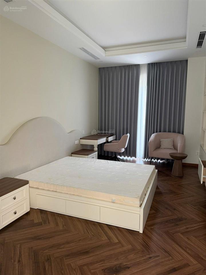 Cho thuê biệt thự song lập 200 m/2 khu compound full nội thất cao cấp giá 60 tr 1 tháng 0938 449 ***