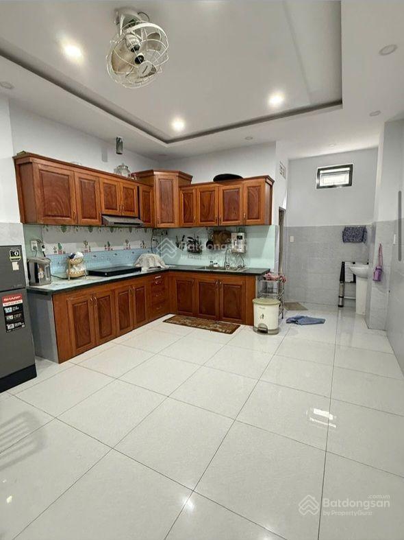 Bán nhà mặt tiền đường 12m có thang máy vị trí vàng ngã tư bình triệu thủ đức.
