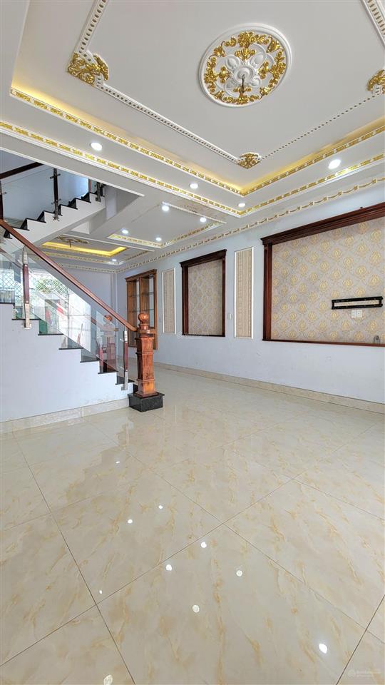 Giảm 1 tỷ. bán nhà mặt tiền ngã ba đường 39, p hiệp bình thủ đức. giáp vành đai 2 phạm văn đồng
