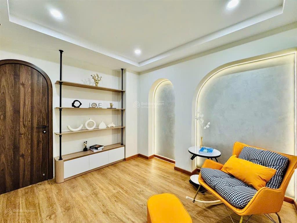 Bán nhà riêng 6,89 tỷ, 29m2 tại bùi hữu nghĩa, p 2, q.bình thạnh, 5 tầng lầu .