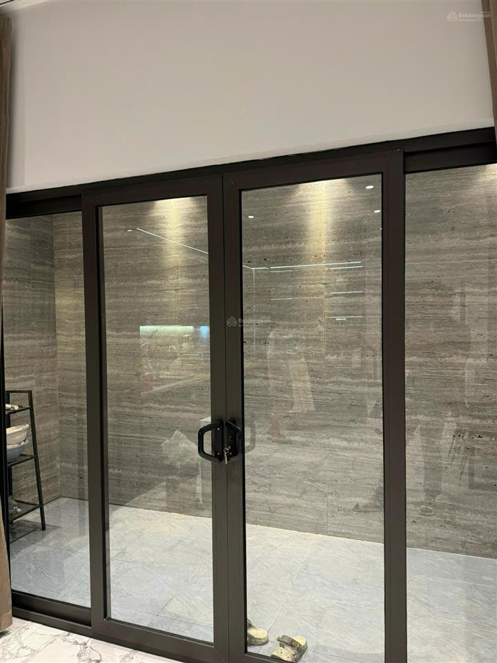 Bán biệt thự khu intracom trung văn. dt 145m2, 4 tầng mới, thang máy. gần công viên