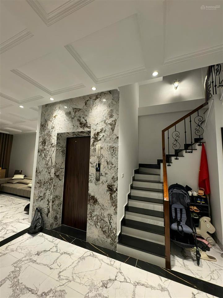 Bán biệt thự khu intracom trung văn. dt 145m2, 4 tầng mới, thang máy. gần công viên