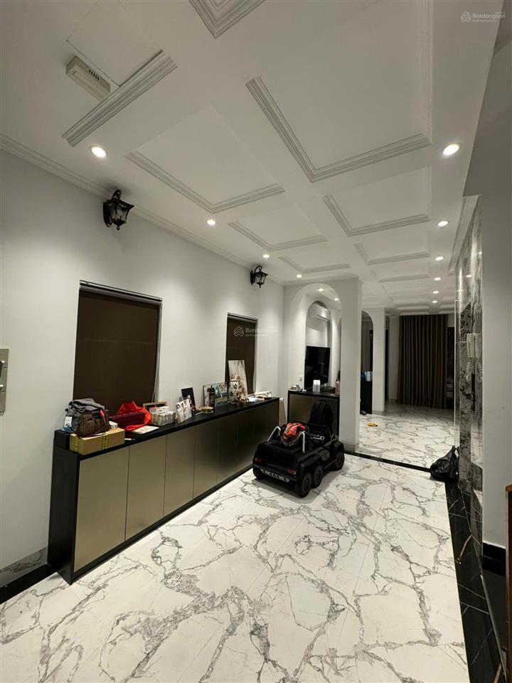 Bán biệt thự khu intracom trung văn. dt 145m2, 4 tầng mới, thang máy. gần công viên