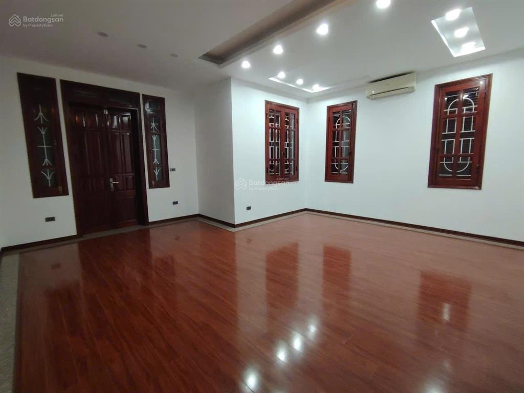 Bán biệt thự ở vinaconex 3  kđt trung văn  gần đại lộ thăng long. nhà đẹp  có hầm