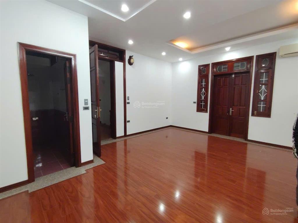 Bán biệt thự ở vinaconex 3  kđt trung văn  gần đại lộ thăng long. nhà đẹp  có hầm