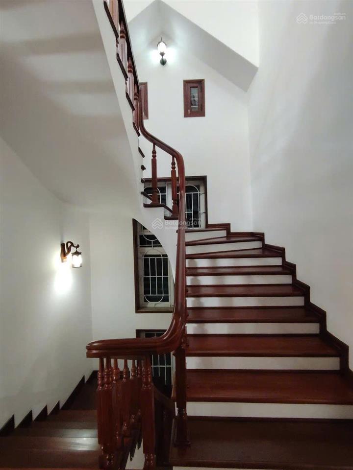 Bán biệt thự ở vinaconex 3  kđt trung văn  gần đại lộ thăng long. nhà đẹp  có hầm