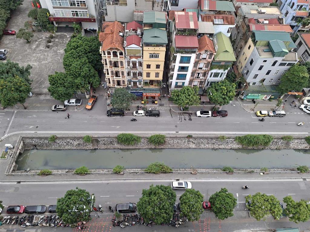 Bán căn hộ chung cư tòa thăng long tower số 33 mạc thái tổ. dt 81m2, 2pn, 2vs. giá 6,5 tỷ