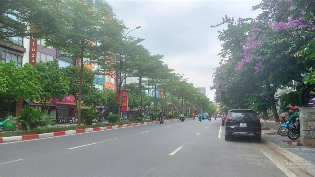 Bán nhà mặt phố trung kính, dt 87m2 xây 6 tầng. thông phòng, thang máy, mt 5,2m. kd đỉnh cao