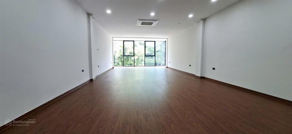 Cho thuê tòa nhà mặt phố trung kính. dt 90m2, xây 6 tầng. mt 5,2m. thông phòng, thang máy