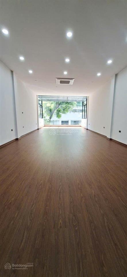 Cho thuê tòa nhà mặt phố trung kính. dt 90m2, xây 6 tầng. mt 5,2m. thông phòng, thang máy