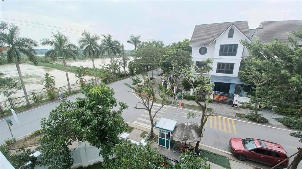Bán biệt thự cực kỳ đẳng cấp kđt vườn cam, dt 300m2, mt 15m. xây thô 3,5 tầng. gần nhổn