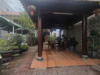 Bán biệt thự mặt tiền cách mạng tháng 8, dt đất 309m2, dtxd 300m2, 2 tầng noiij thất cao cấp ,22 tỷ