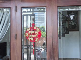 Cho thuê nhà nguyên căn 4 tầng vip, đường nguyễn phong sắc, nội thất đẹp, 4 phòng ngủ khép kín