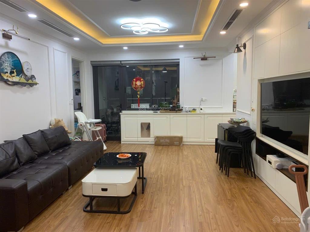 Nhà e chuyển công tác cần bán căn hộ 17t7 hoàng đạo thuý căn góc 3pn bc đn giá 10.95 tỷ