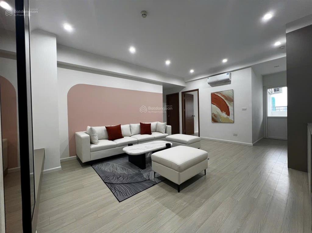Bán căn hộ tòa 30t2 kđt nam trung yên, căn góc view hồ đã làm nt mới