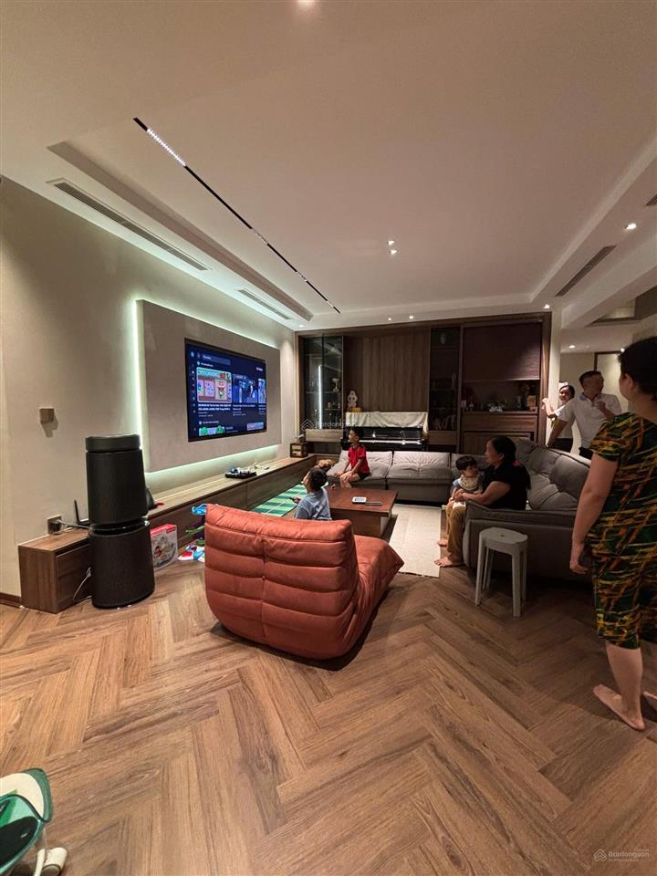 Chính chủ bán căn hộ n05 hoàng đạo thúy, tòa 25t2 bc đn  0984 250 ***