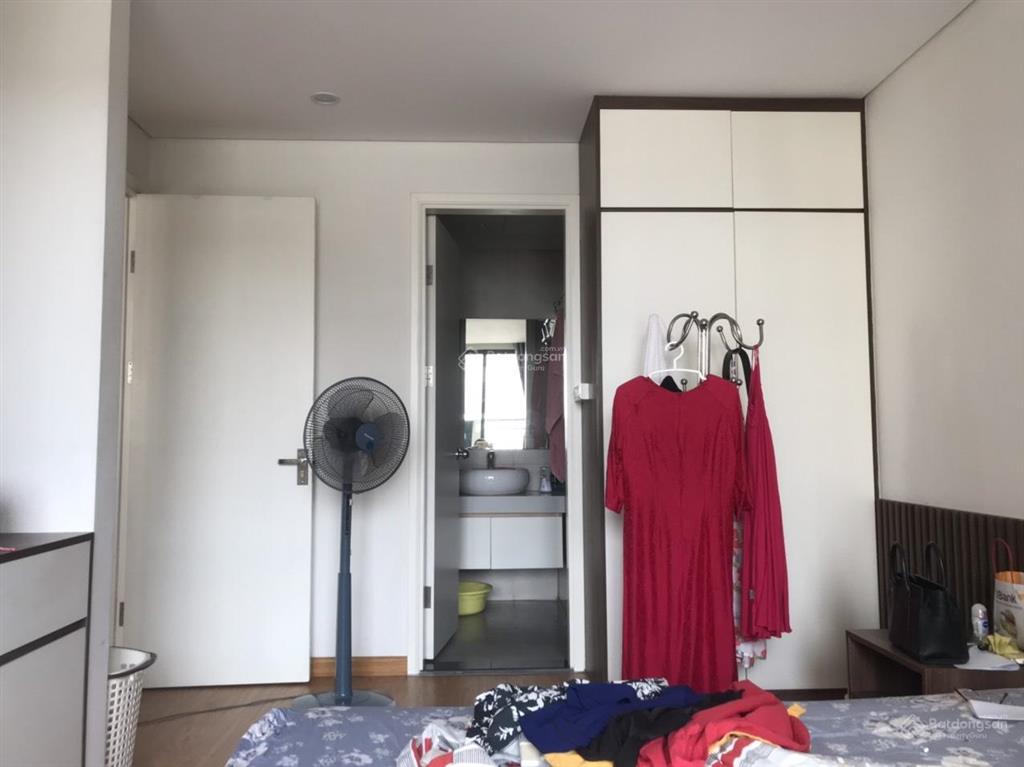 Cần bán căn hộ chung cư 126m tòa nhà n09 b2 view nhìn chính diện cv cầu giấy