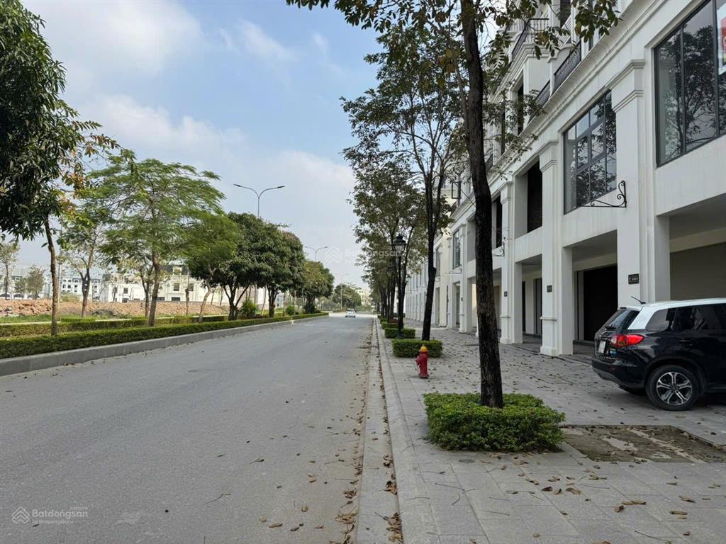 Chính chủ cho thuê nhà thô 100m2 tiện làm kho, bán hàng, xưởng may, ở ngay, hđ dài hạn giá 12tr/th