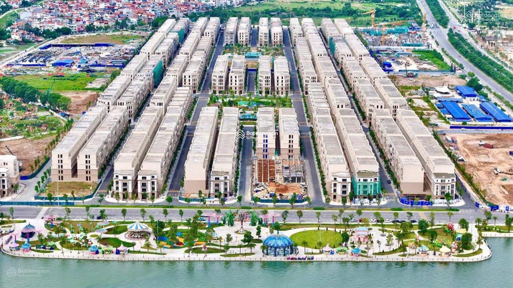 Chủ nhà cần tiền bán gấp  biệt thự song lập giá rẻ nhất thị trường