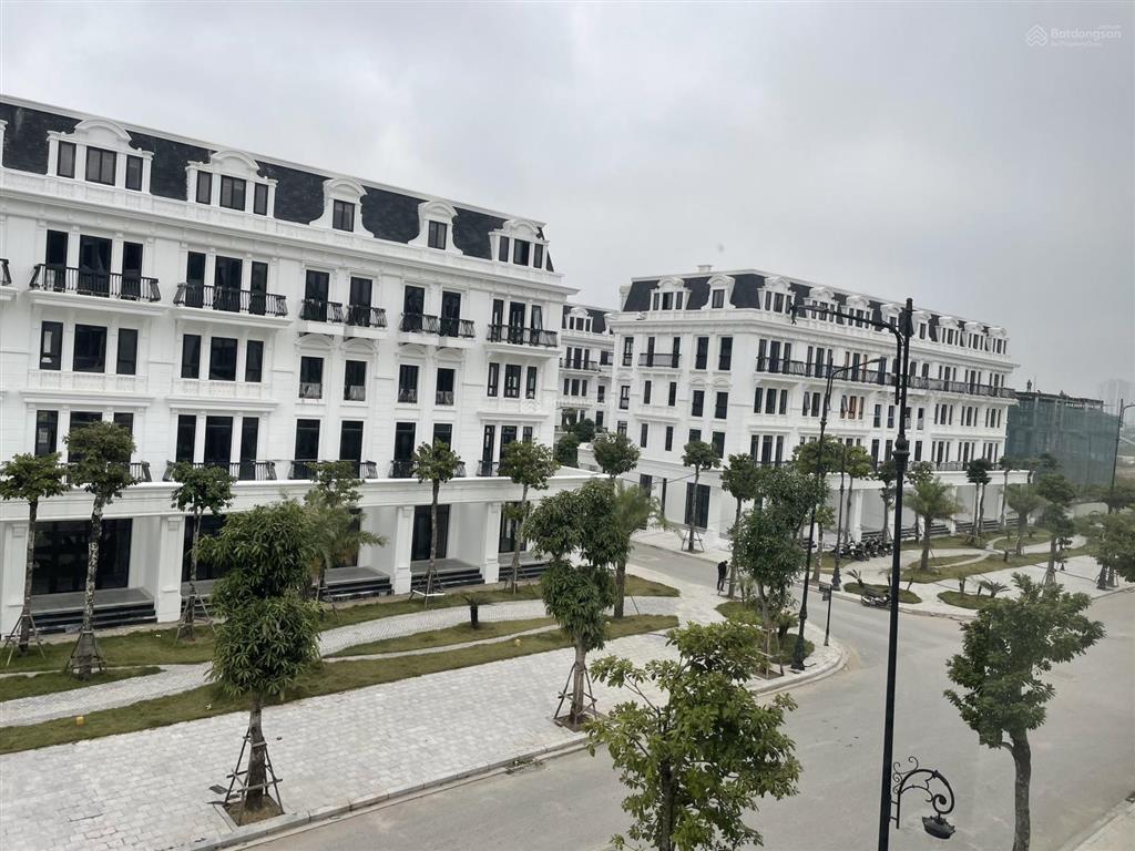 Bán liền kề giai đoạn 3 đường to giá 26,8 tỷ  0969 534 ***