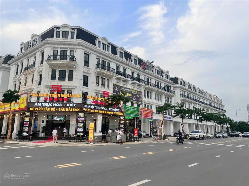 Bán liền kề giai đoạn 3 đường to giá 26,8 tỷ  0969 534 ***